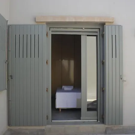 360 View Village House * Skaladhos
